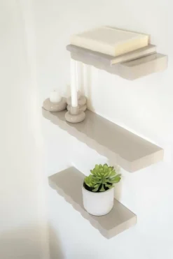 By Boo Wandplank Prinz set van 3 - taupe