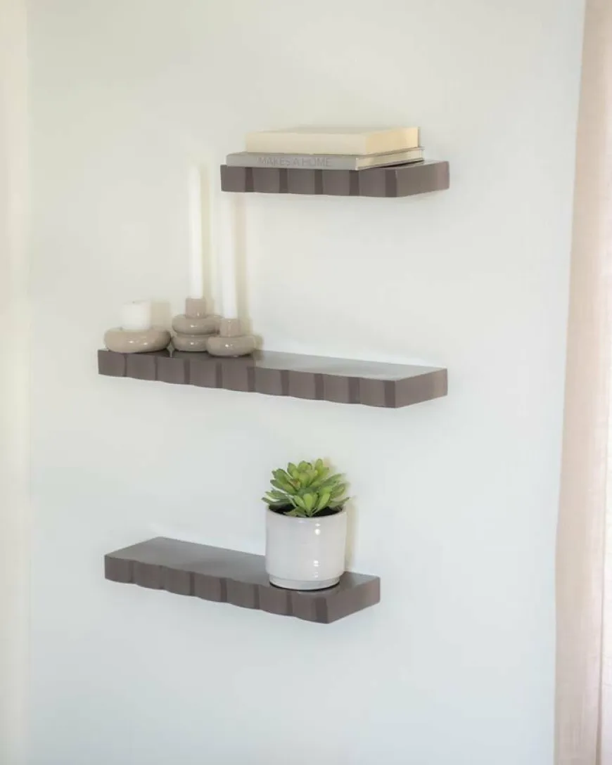 By Boo Wandplank Prinz set van 3- dark taupe