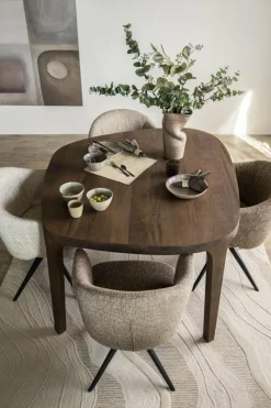 Eleonora Eettafel Taylor 140x120 cm