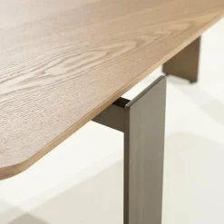 Eleonora Salontafel Robert - bruin