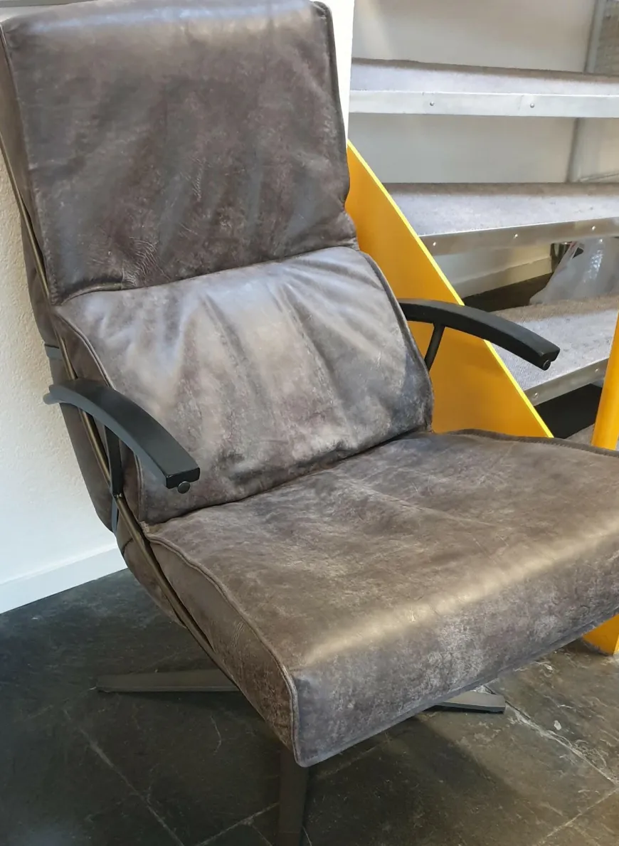 Het Anker Draaifauteuil Rasmus L60 met gestoffeerde armleuning