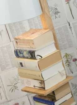 it's about RoMi Vloerlamp ijzer/hout Cambridge voor boeken naturel/ wit
