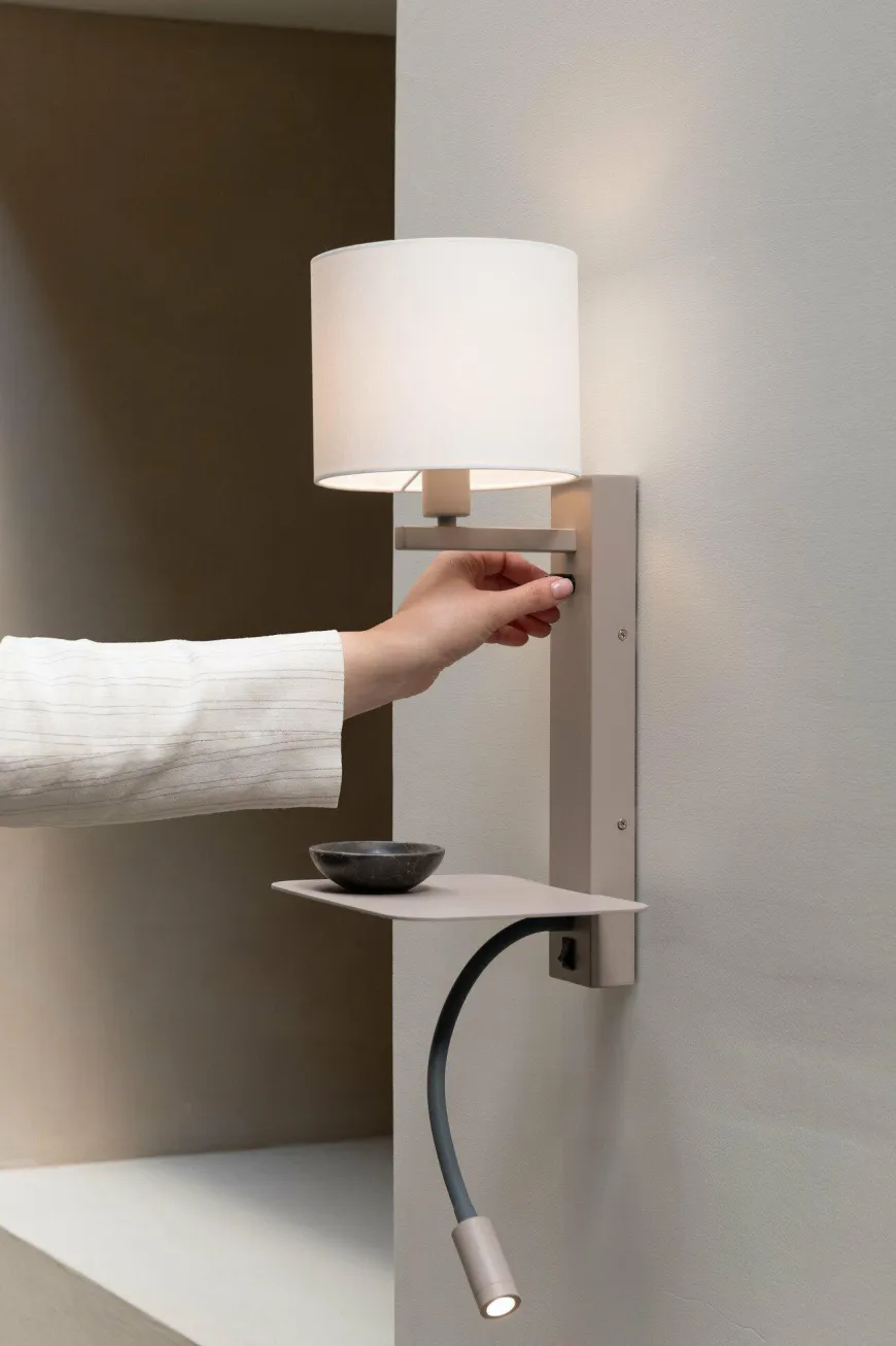 it's about RoMi Wandlamp Florence+leeslamp zand/kap 1815 wit