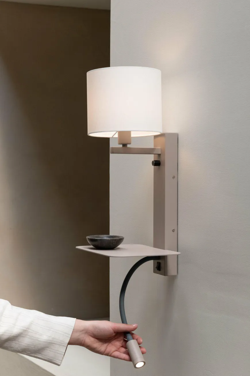 it's about RoMi Wandlamp Florence+leeslamp zand/kap 1815 wit