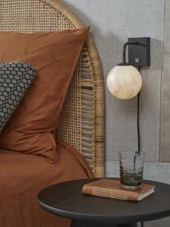 it's about RoMi Wandlamp glas/ijzer Carrara bol wit marmerprint/zwart
