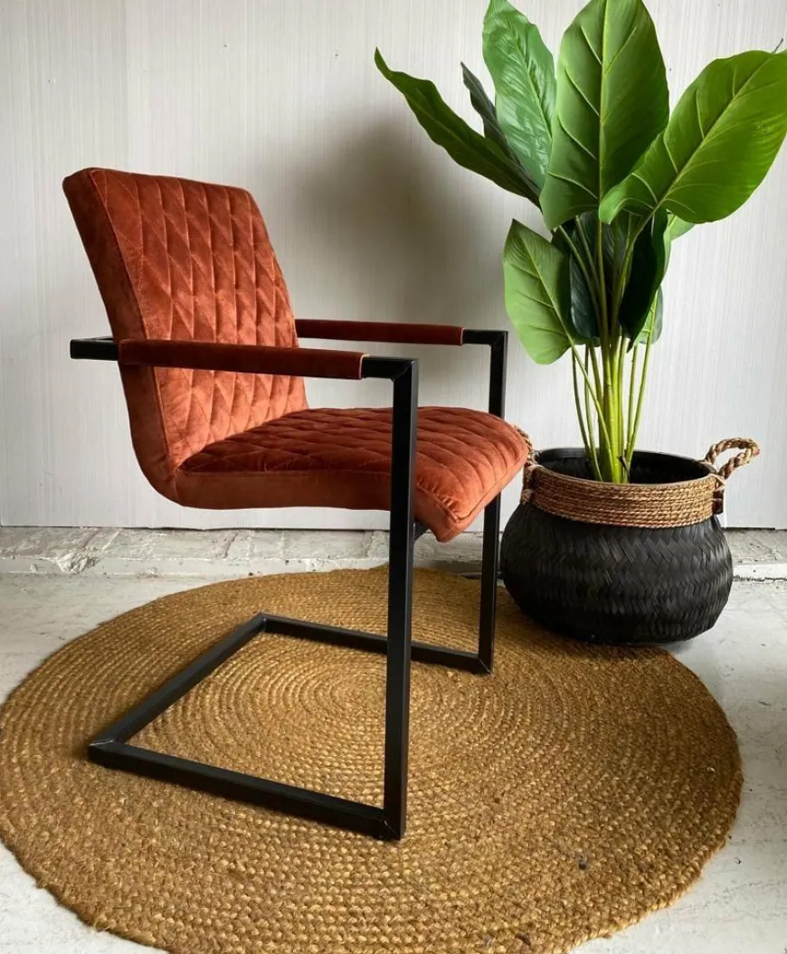 Le Chair Eettafelstoel Tripple met armleuning adore showroommodel