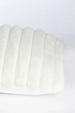 Light en Living Kussen 45x45 cm VAJEN velvet crème
