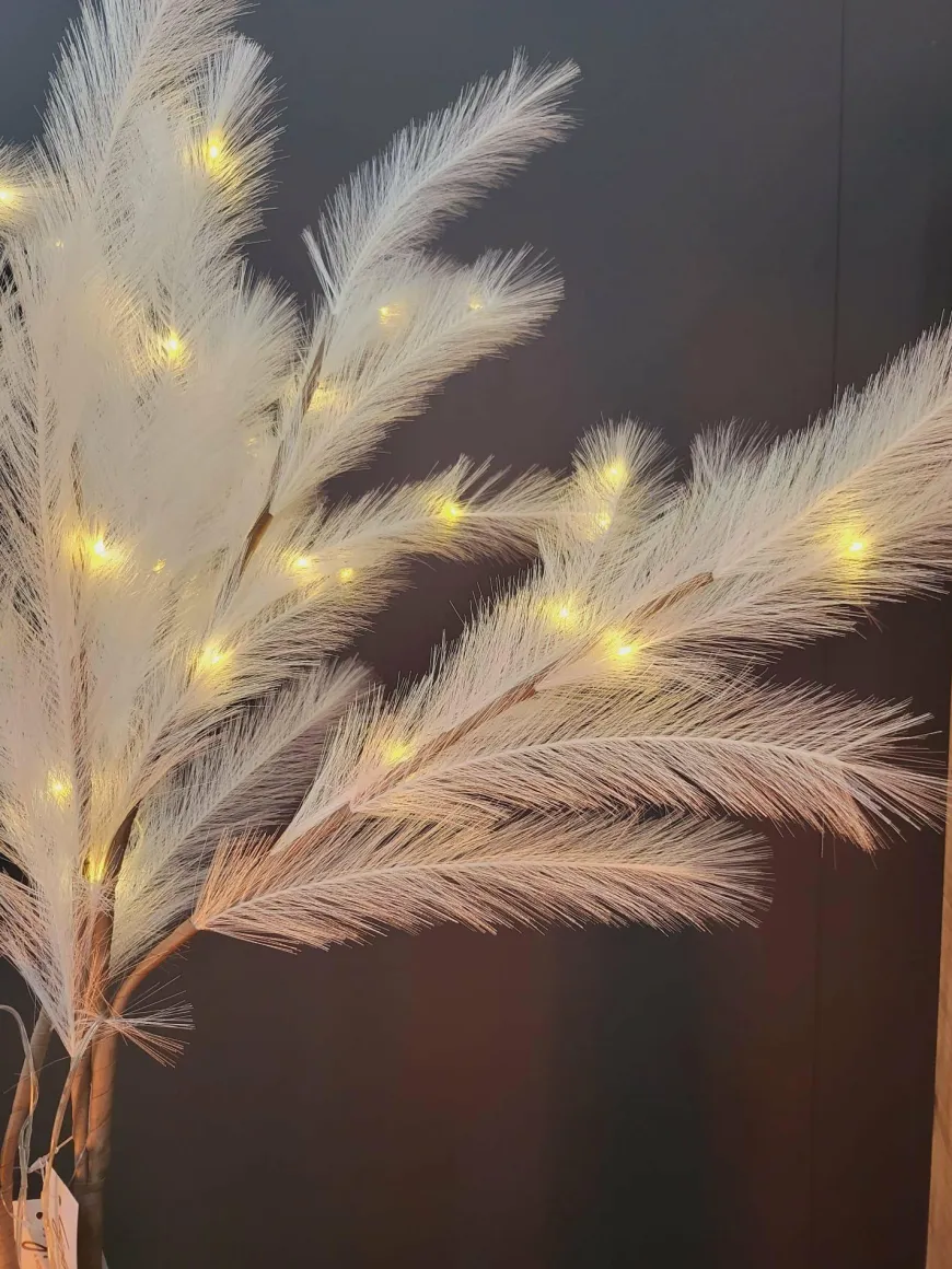 Light en Living Ornament LED 110 cm FEATHER wit