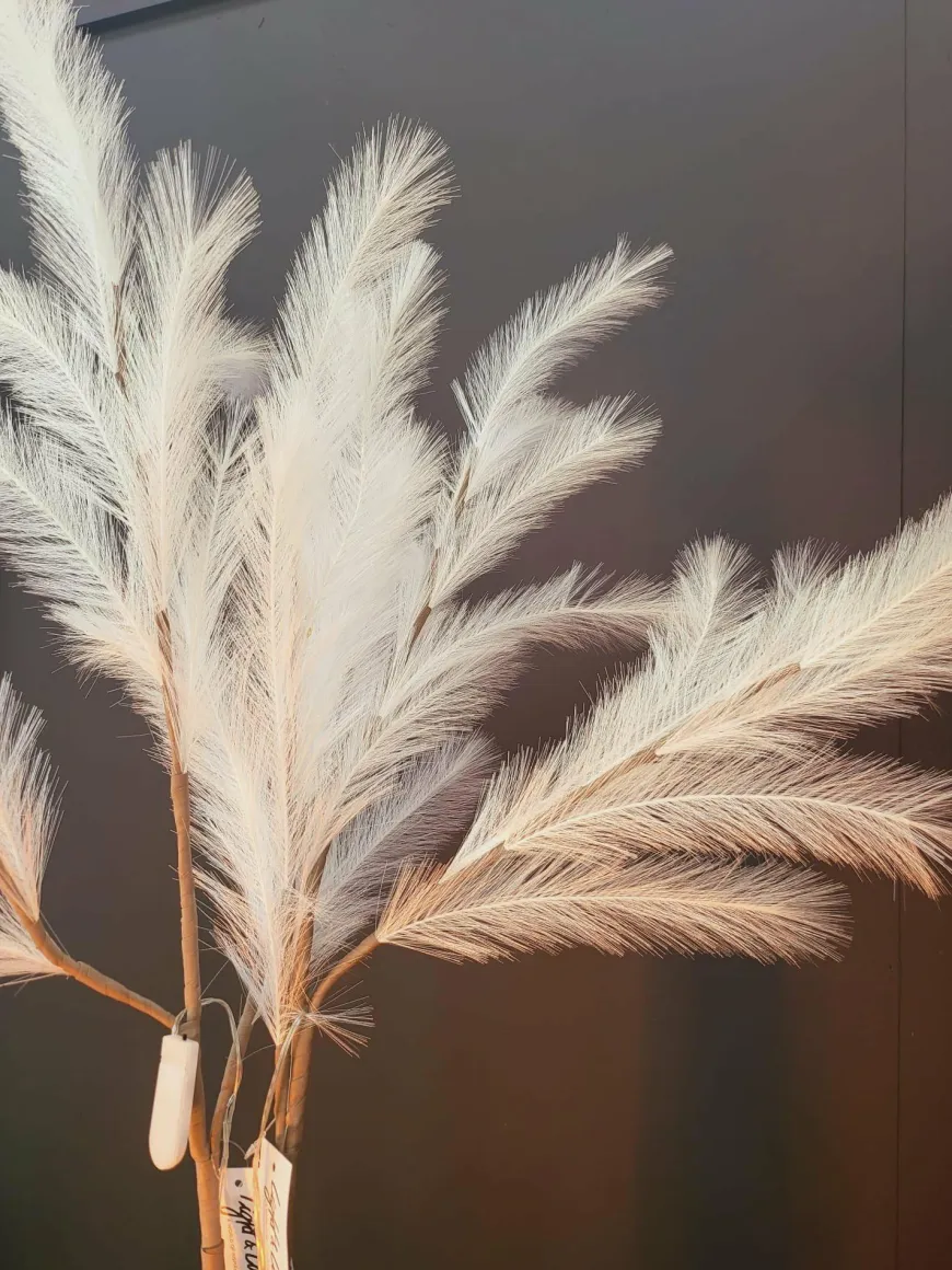 Light en Living Ornament LED 110 cm FEATHER wit