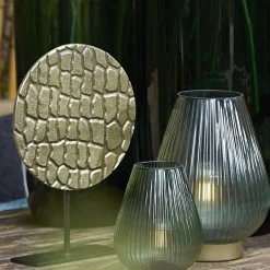 Light en Living Ornament op voet PERSEGA antiek brons - 2 maten