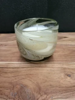 Light en Living Pot met kaars 9x9x9 cm SWIRL glas amber grijs