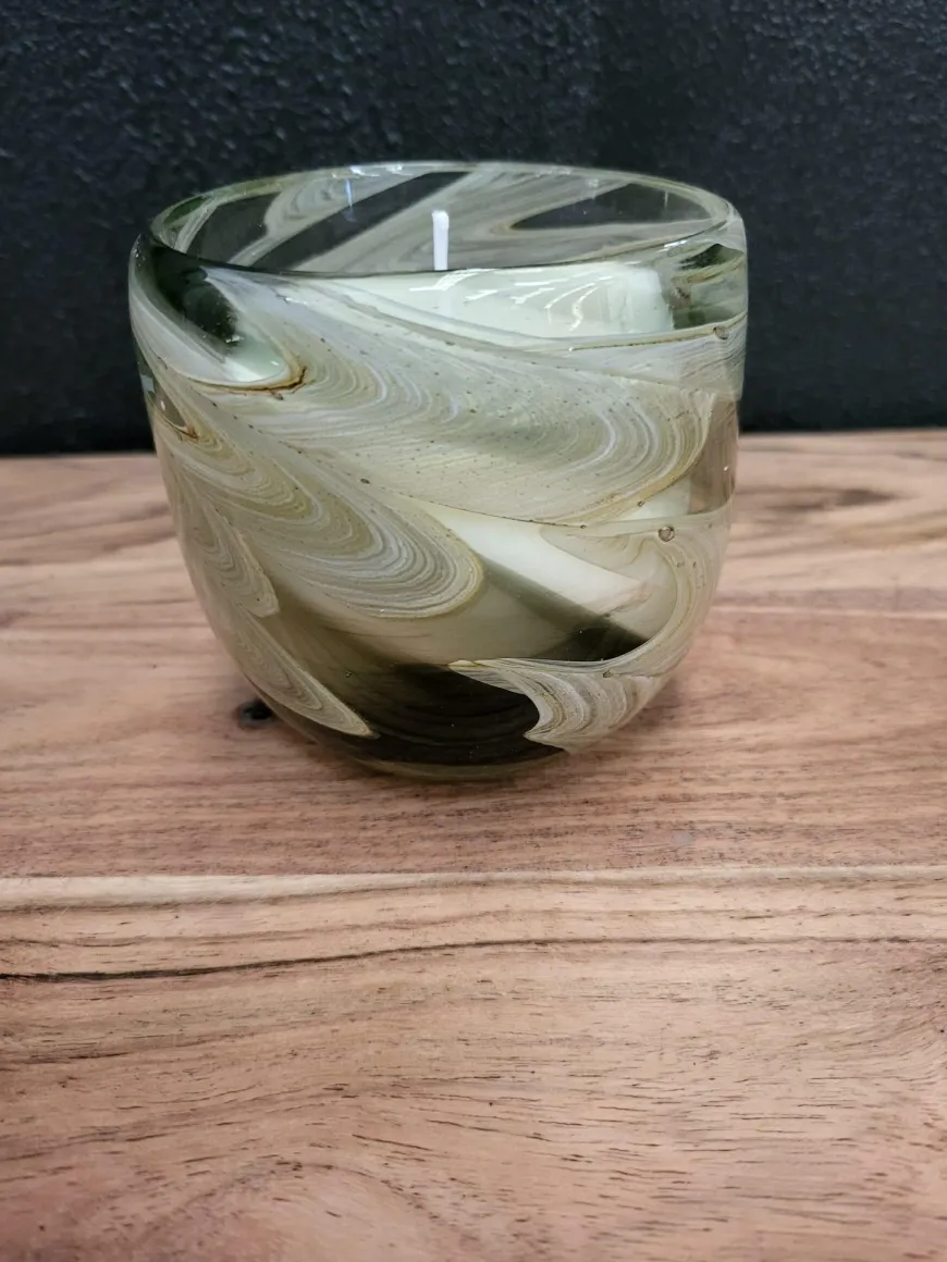 Light en Living Pot met kaars 9x9x9 cm SWIRL glas amber grijs
