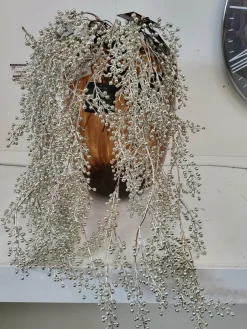 PTMD Kunsttak Berry Plant Zilver berry hanging spray