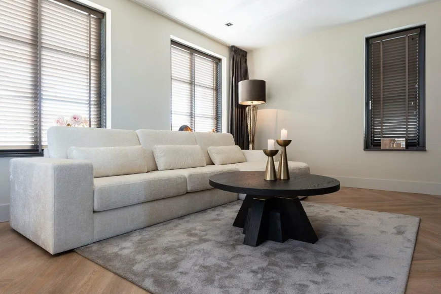 Richmond Interiors Bank Felix lounge links rond + 2.5 zitter white chenille (Bergen 900 white chenille)