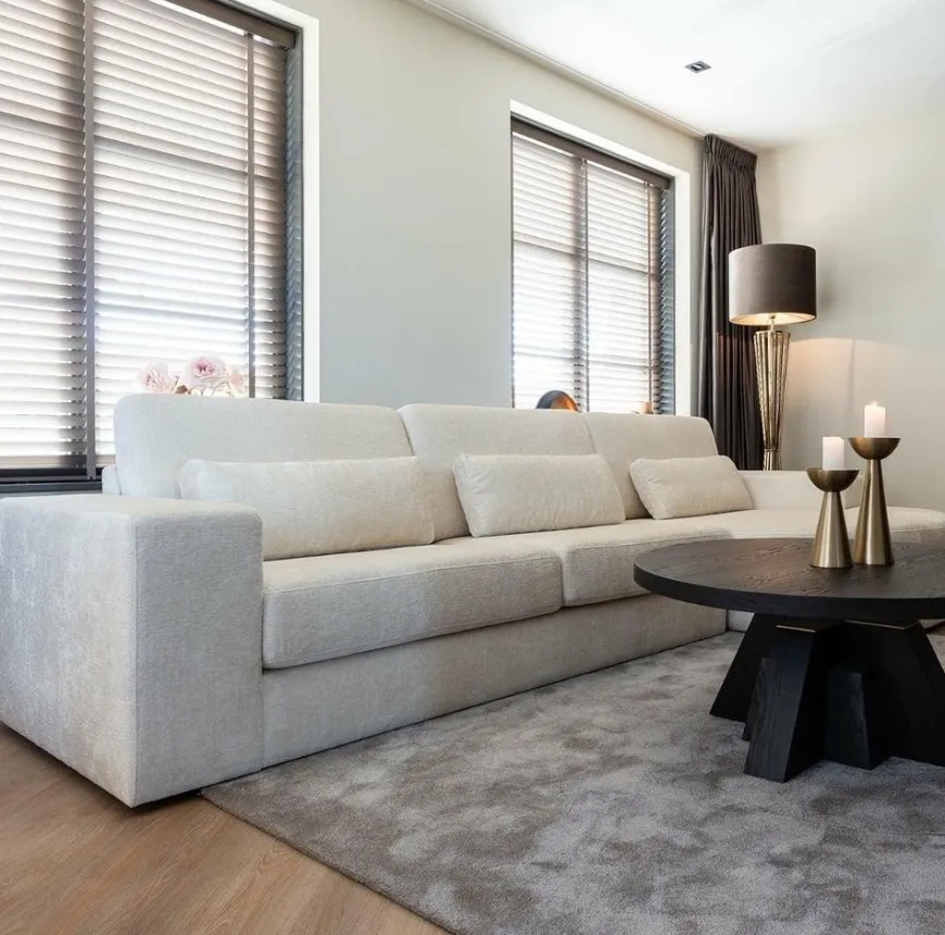 Richmond Interiors Bank Felix 2.5 seats + lounge rechts rond white chenille (Bergen 900 white chenille)