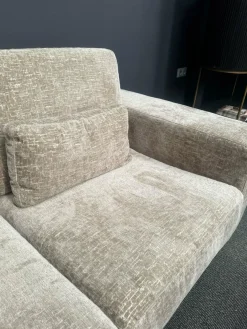 Richmond Interiors Bank Felix lounge links rond + 2.5 zits - Island shitake 124 - Showroommodel