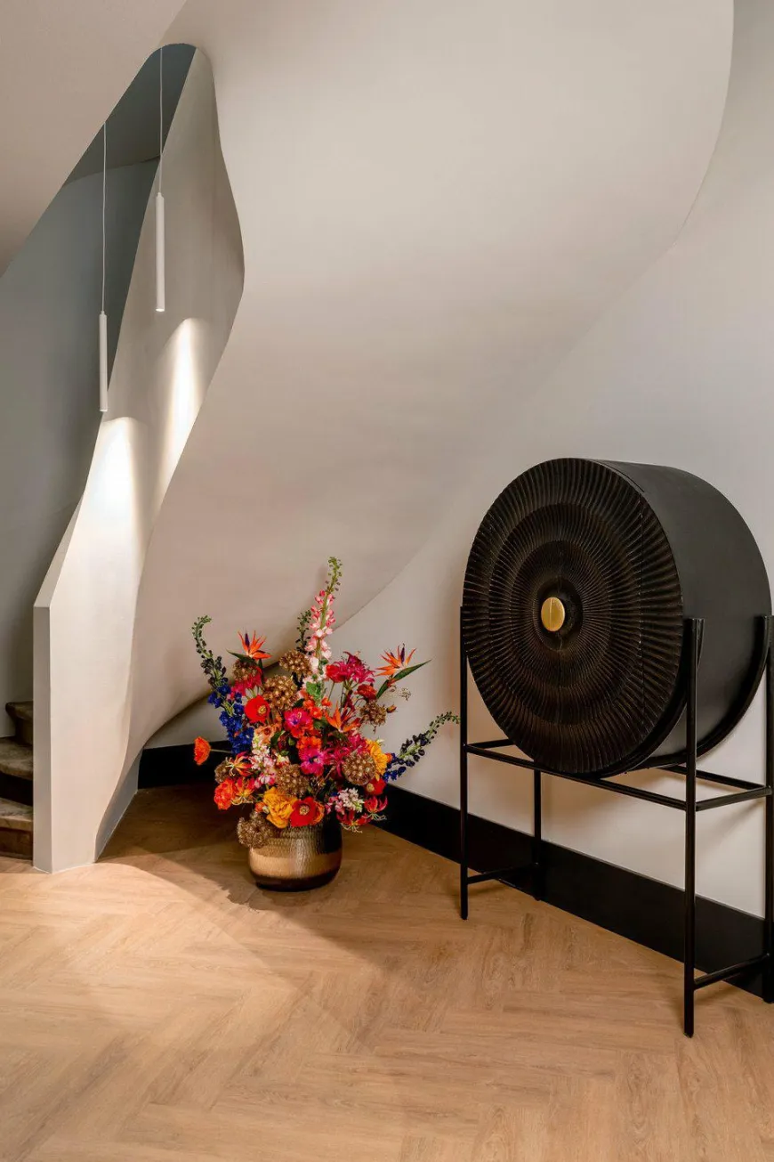 Richmond Interiors Barkast Feda