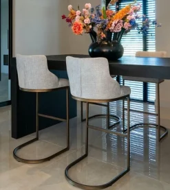 Richmond Interiors Barstoel Bolton natural renagade met geborsteld goud
