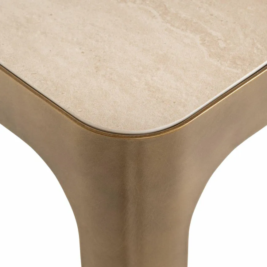 Richmond Interiors Pilaar Claridge gold