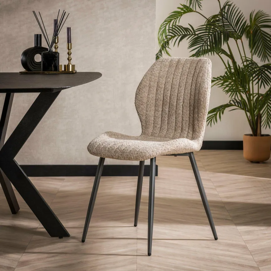 WoonStijl Eetkamerstoel Lende Boucle zandkleur