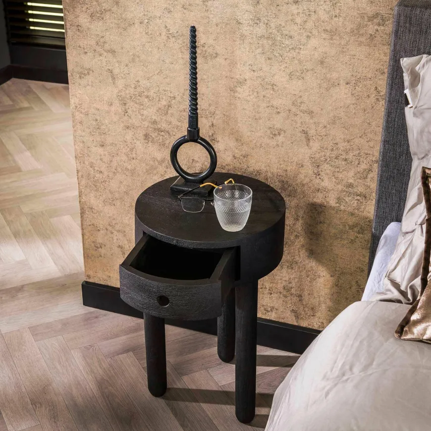 WoonStijl Nachtkastje Round zwart acacia met 1 lade