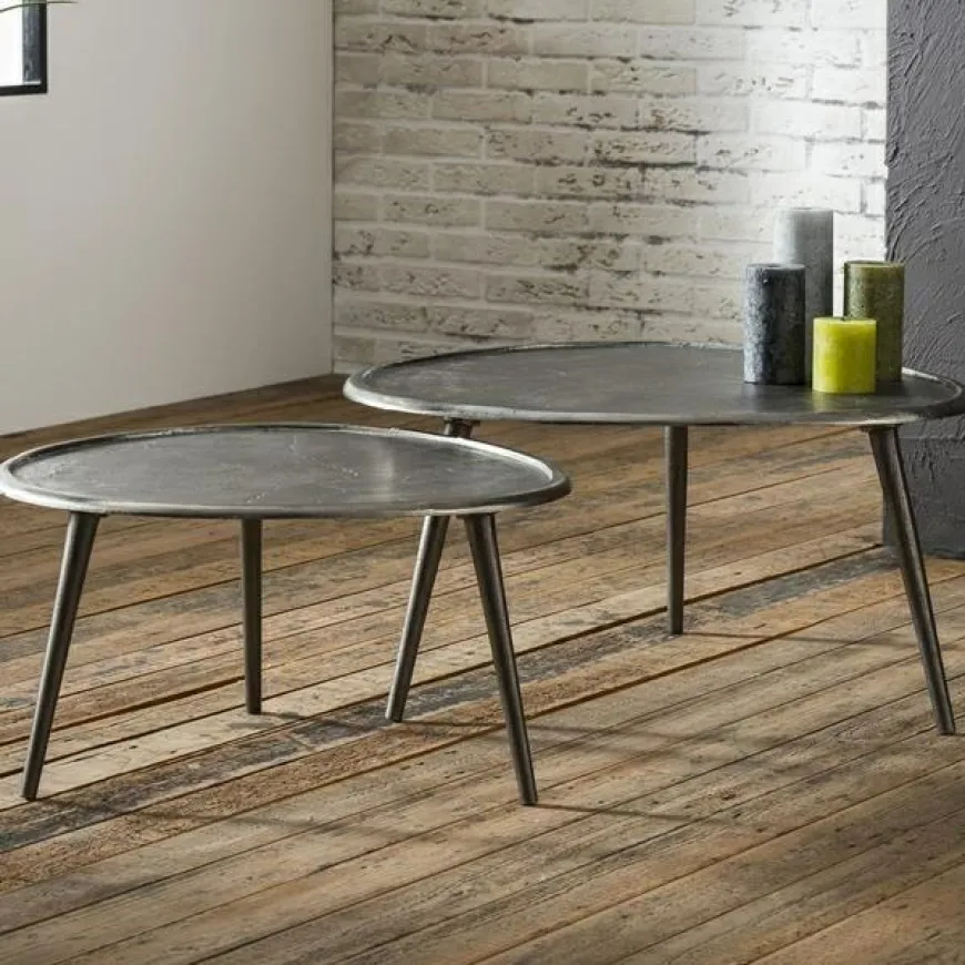 WoonStijl Salontafel Ø73cm met niervormig zand gegoten metalen blad. / Zwart Nikkel