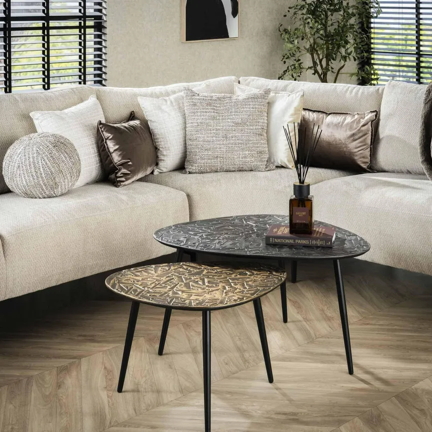 WoonStijl Salontafel set van 2 driehoekig patina metal