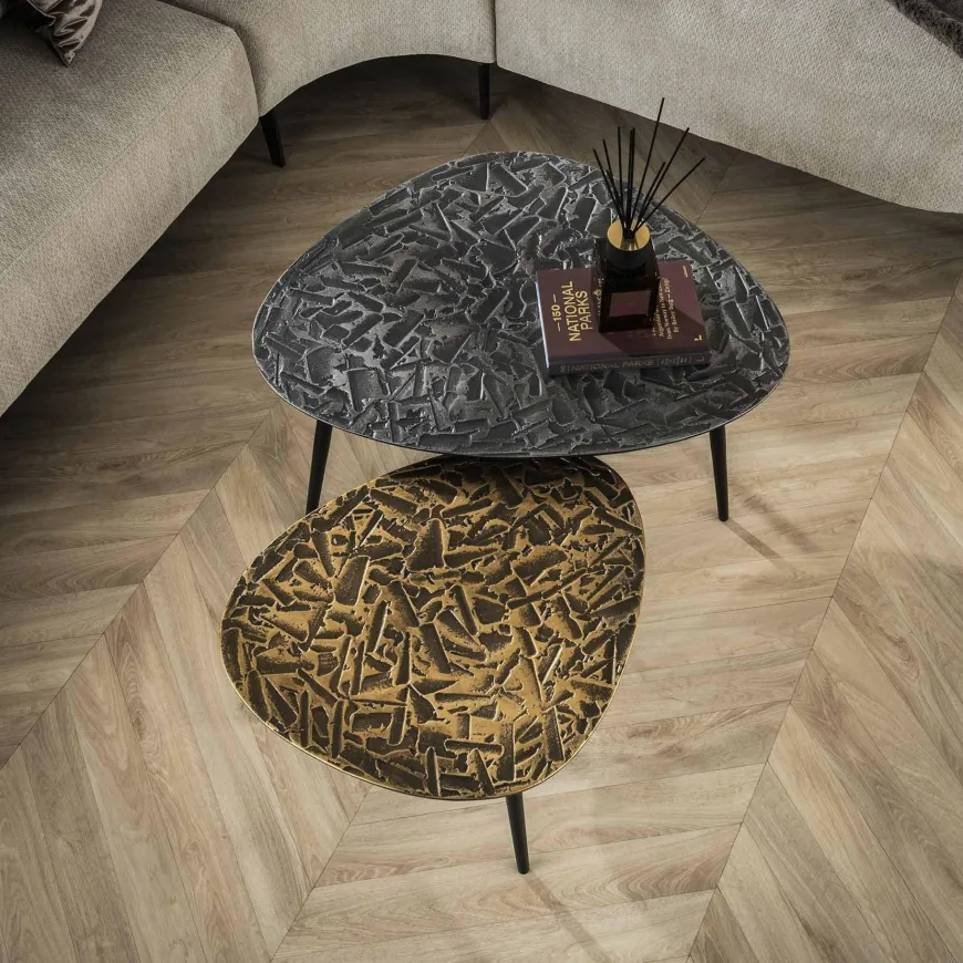 WoonStijl Salontafel set van 2 driehoekig patina metal