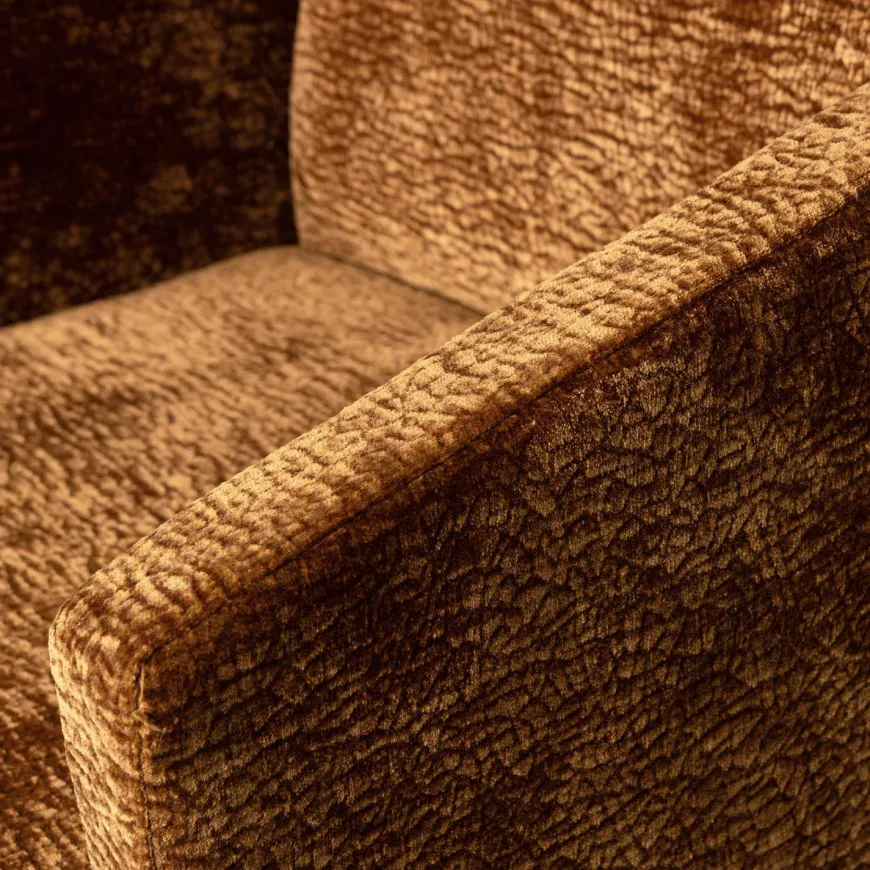 Woood MOUNT eetkamerstoel met armleuning 3D chenille midden bruin